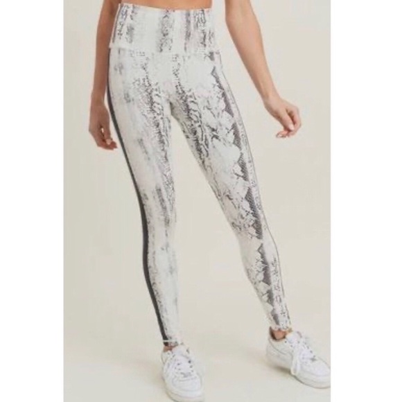 Snake Print Leggings - Picture 2 of 7